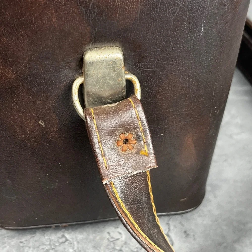 VTG Brown Faux Leather Hard Shell Camera Bag w/ Removable Insert Latch‎ Closure